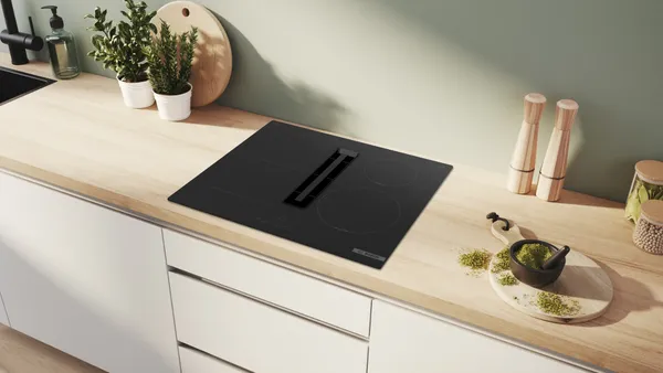 Bosch Induktionskochfeld mit integriertem Dunstabzug
