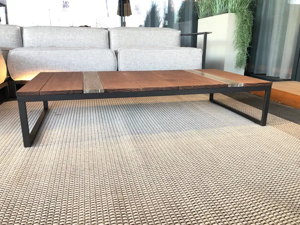 CASILDA Outdoor-Couchtisch von TALENTI
