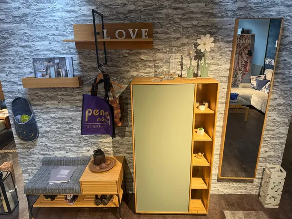 Garderobe Anrei 