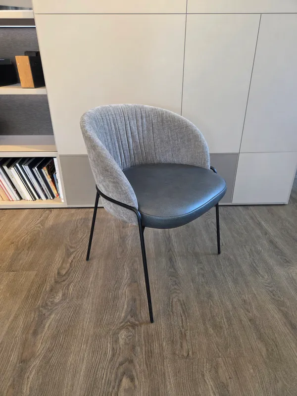 KFF Stuhl Lunar