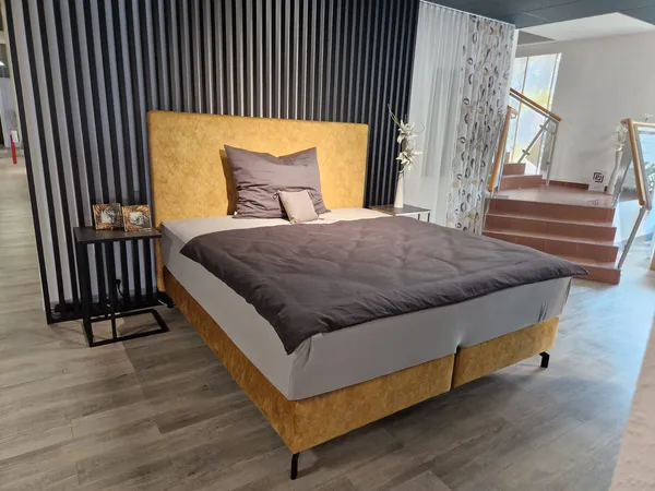 Bett "King"