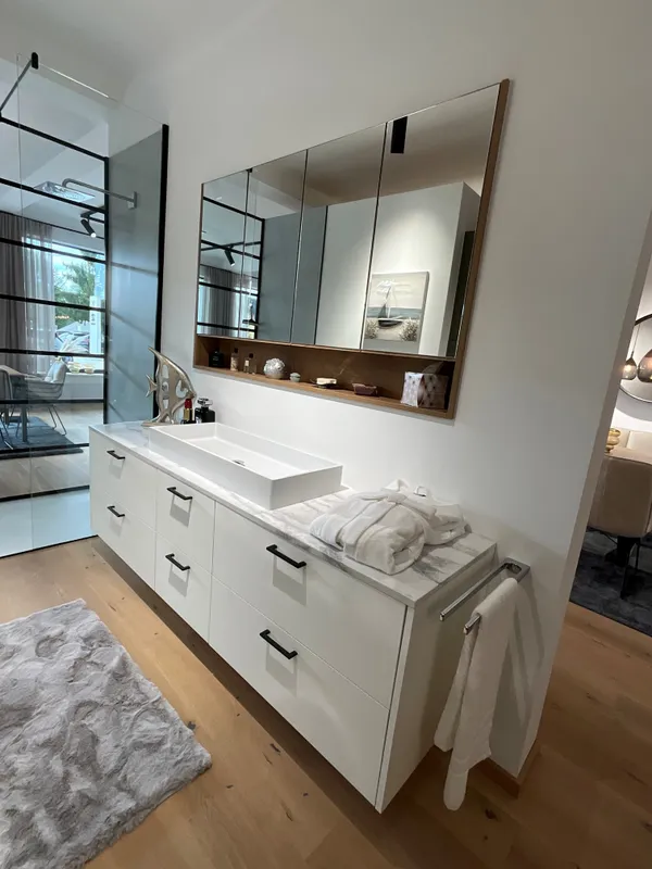 Waschtischverbau mit Corianplatte