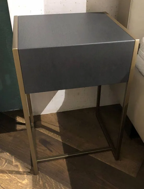 Christine Kröncke Beistelltisch LOW Cameo INSIDE