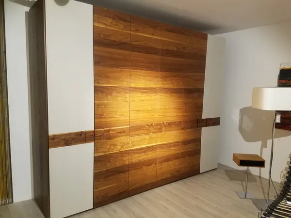 Anrei Kleiderschrank RIO mit 6 Drehtüren